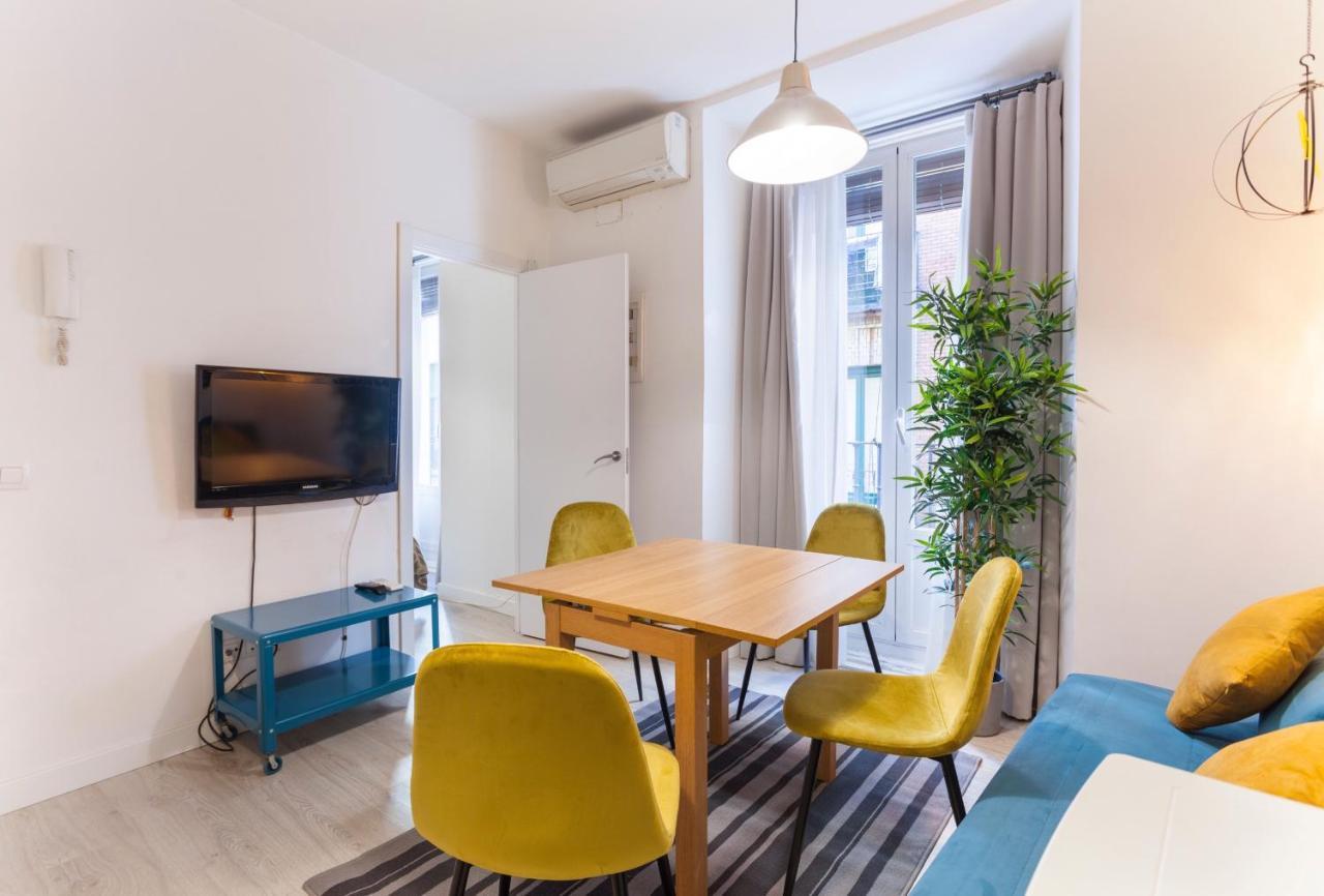 Apartament Lindo En Madryt Zewnętrze zdjęcie
