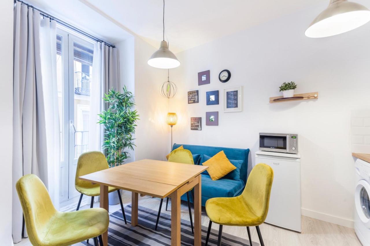 Apartament Lindo En Madryt Zewnętrze zdjęcie