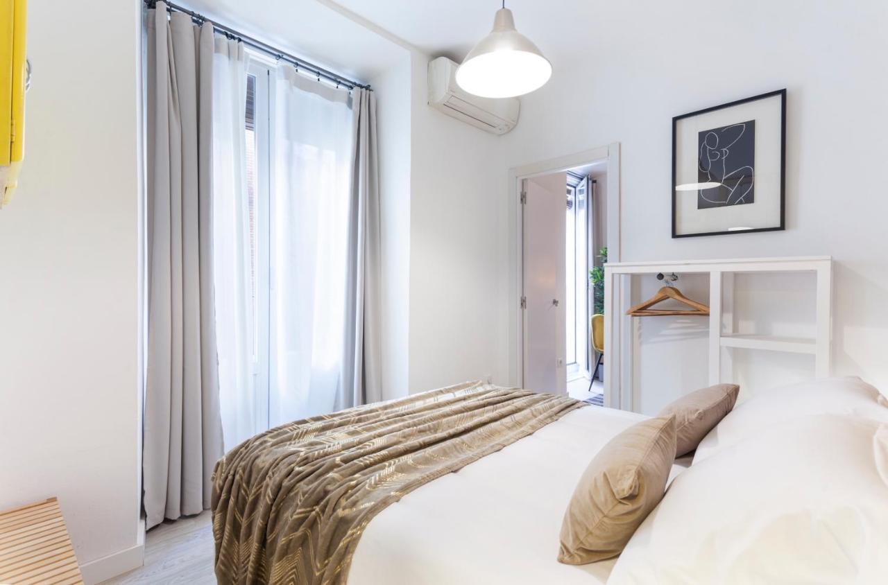 Apartament Lindo En Madryt Zewnętrze zdjęcie