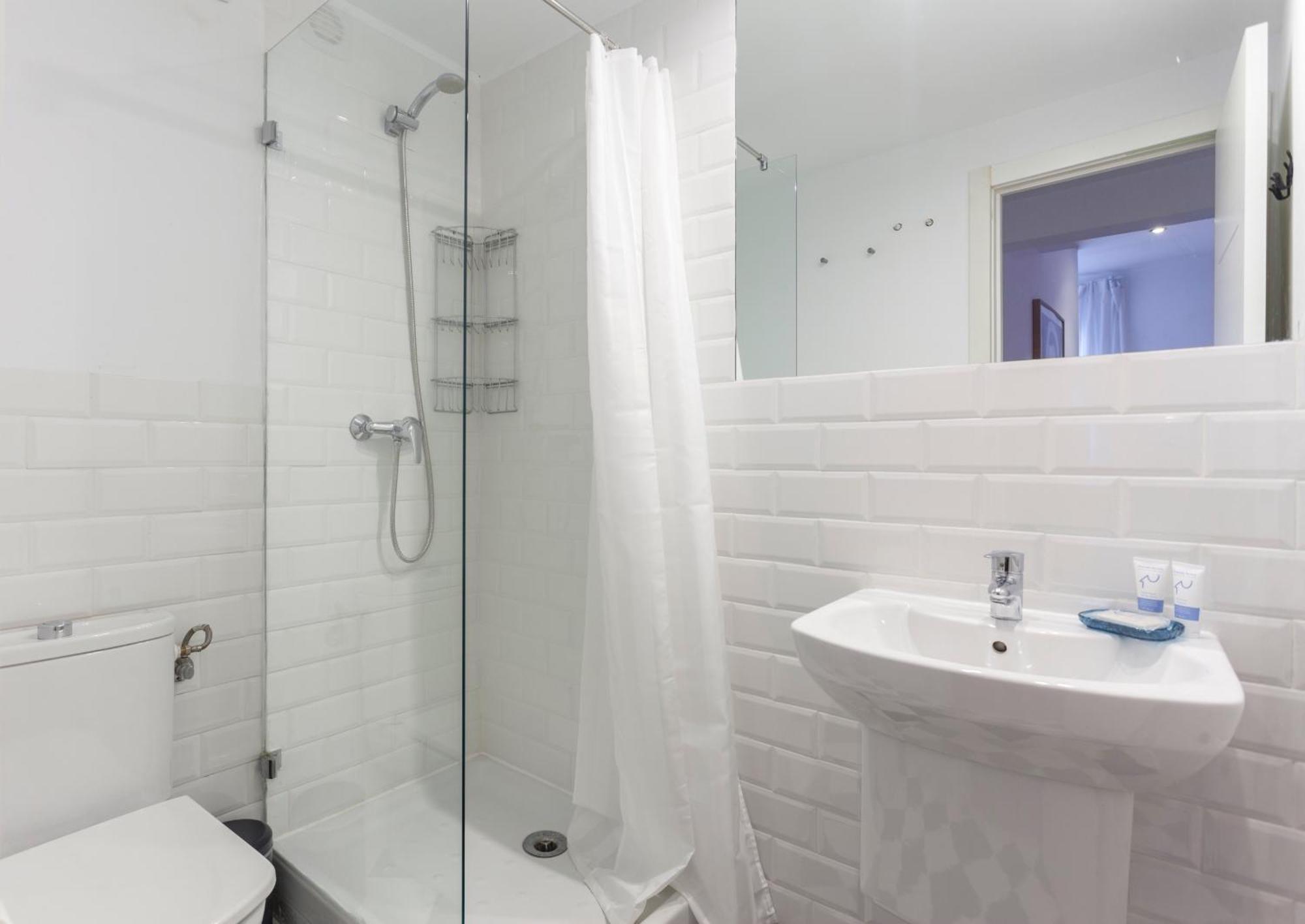 Apartament Lindo En Madryt Zewnętrze zdjęcie