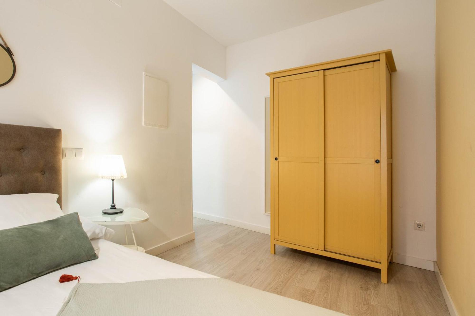 Apartament Lindo En Madryt Zewnętrze zdjęcie